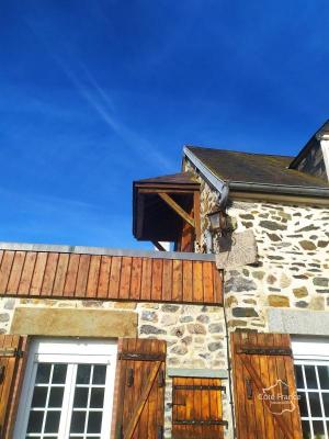 MAISON EN PIERRES 100 m2 avec vue imprenable sur les marais