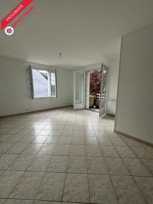 Appartement F3 avec balcon et parking privé