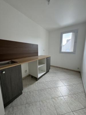 Appartement F3 avec balcon et parking privé