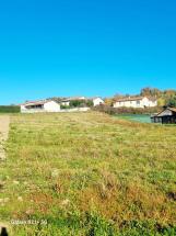 Terrain viabilisé, 1600m² à prosimité du bourg de