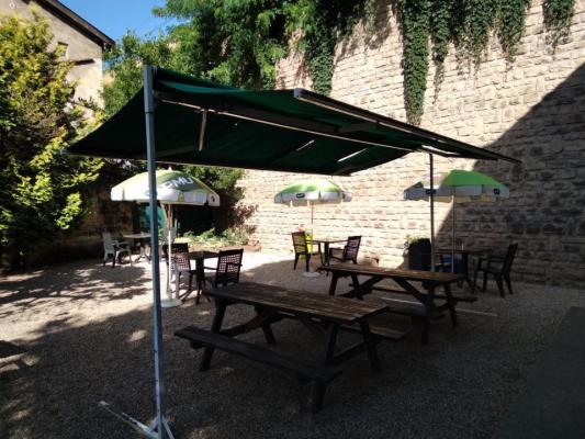 A MACON BAR-BRASSERIE-PMU DE 195 M² AVEC TERRASSE