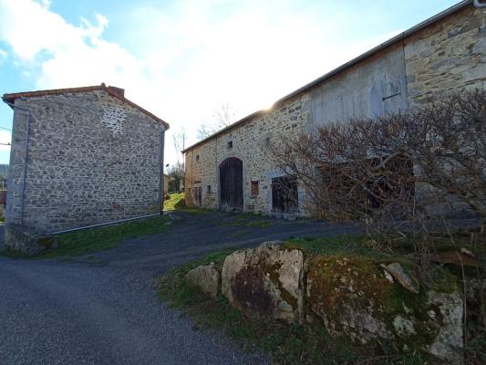 Maison de campagne et sa grande grange !!