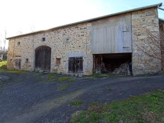 Maison de campagne et sa grande grange !!