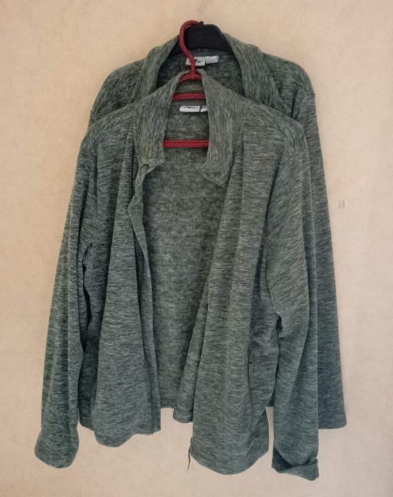 2 Gilets polaires fins gris clair