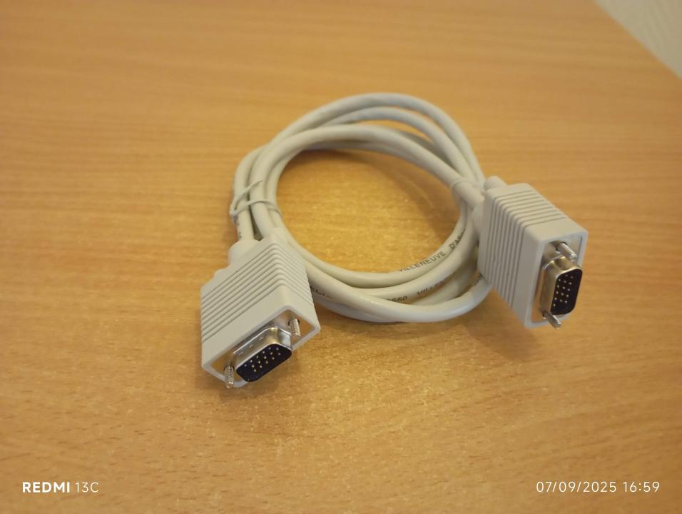 CABLES VGA POUR ECRAN PC