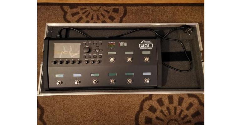 Fractal FM9 Turbo avec étui THON
