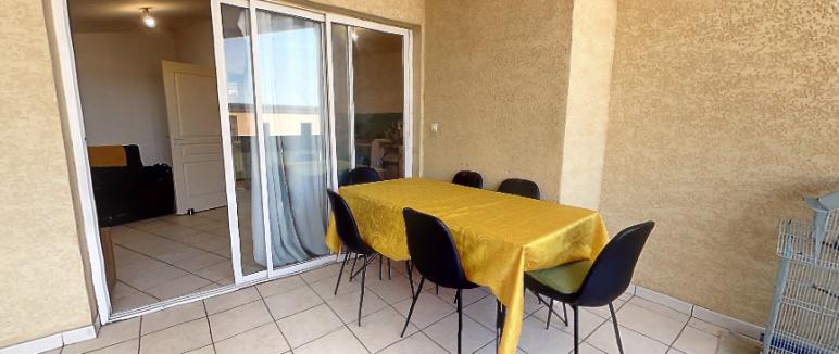 Appartement F3 de 53 m2 avec terrasse de 21m2 au Port