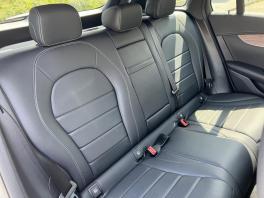 Mercedes GLC (2) 2.0 300 E 4MATIC AVANTGARDE LINE 9G-TRONIC