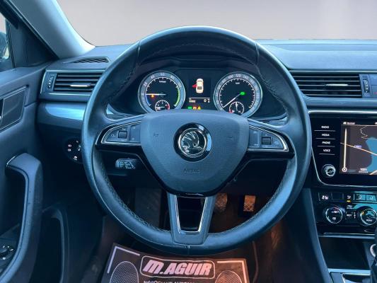 Skoda Superb III (2) 1.4 TSI PHEV 218 8CV BUSINESS DSG6