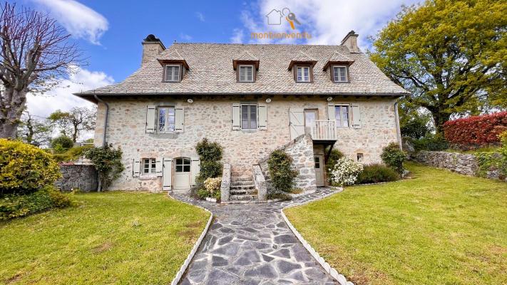 Maison de caractère avec piscine couverte, gîte indépendant et p