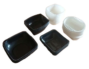 Assortiment 24 plats et saladiers plastiques