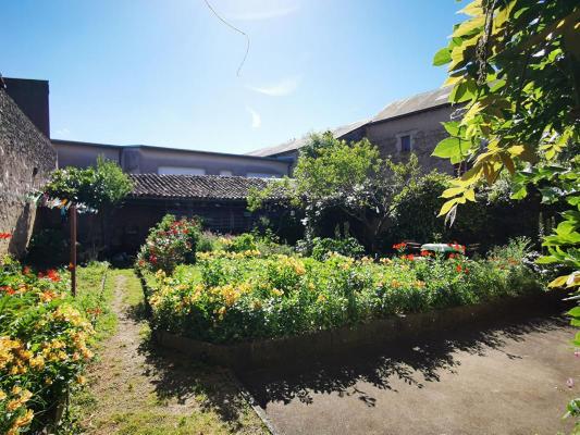 Maison avec jardin Civray proche des commerce