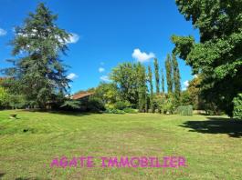 MAISON D ARCHITECTE SUR LE BORD DU CIRON  AVEC PISCINE A VENDRE