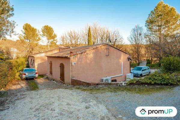 Villa de 185 m2 avec piscine entre mer et Verdon sur terrain de 1479 m2