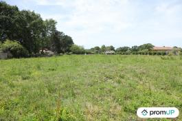 Terrain constructible de 3 445 m2 à Arsague