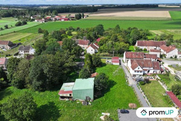 Terrain constructible de 828 m2 à Saint-Léger