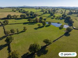 Terrain de loisir de 46 710 m2 à SAINT-LAURENT-D'ANDENAY