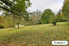 Terrain constructible de 2372 m2 à FONTENAY-SUR-LOING