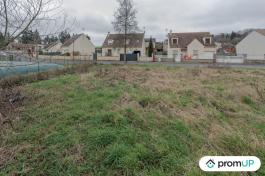 Terrain constructible de 651 m2 à Montigny-Lencoup