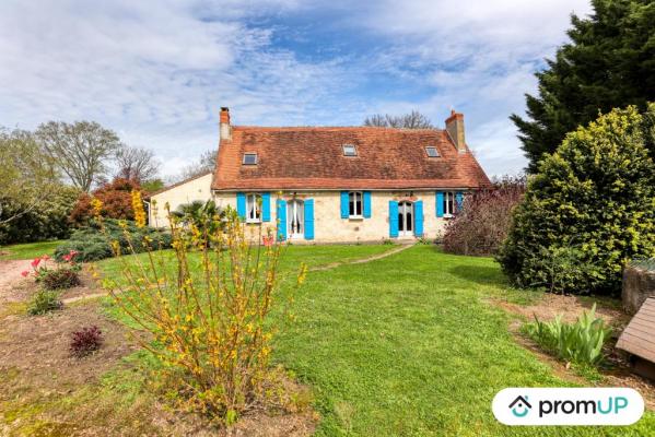 Maison ancienne de 180 m2 à VAUX