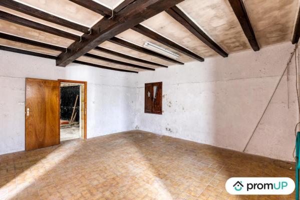 Maison ancienne + grange attenante de 80 m2 à PALLUAUD