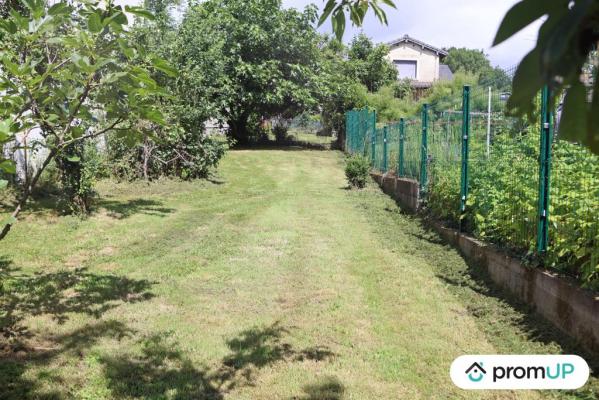 Terrain constructible de 335 m2 à LINAS