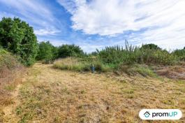 Terrain constructible de 2860 m2 à VEUZAIN SUR LOIRE