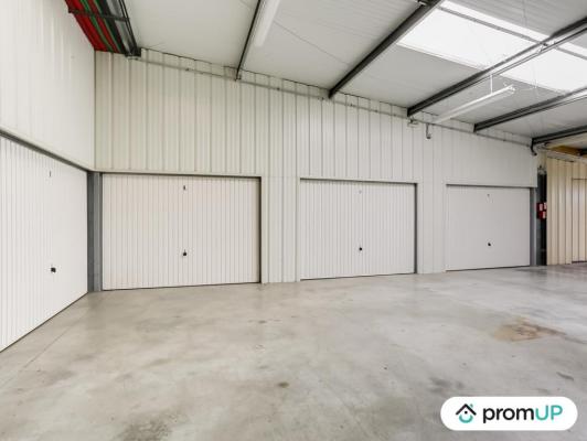 Bel ensemble de 1 460 m² pour investisseur