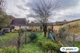 Maison en pierres avec jardin de 170 m²