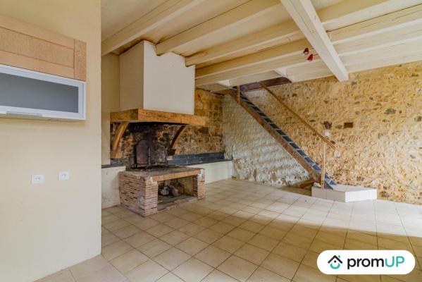 Maison en pierres avec jardin de 170 m²