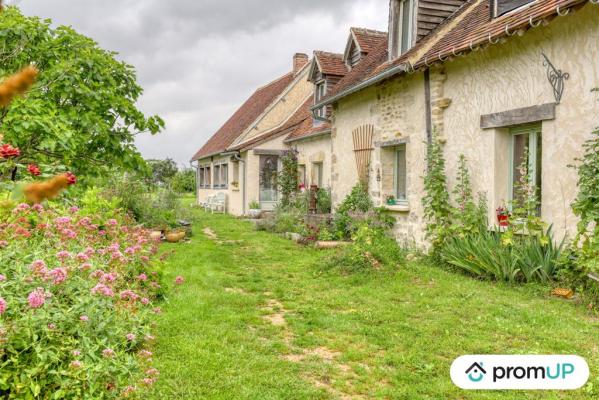 Maison de 198 m² avec jardin et dépendances