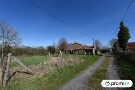 Maison et dépendance à rénover avec un fort potentiel dans les Deux-Sèvres