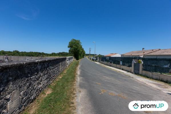 Terrain constructible de 1921m²