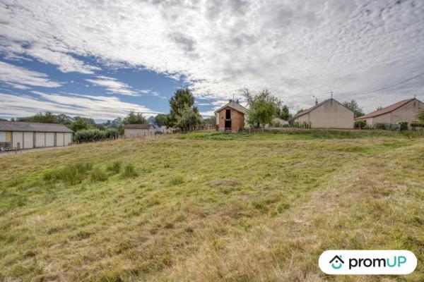 Terrain constructible de 3600 m²