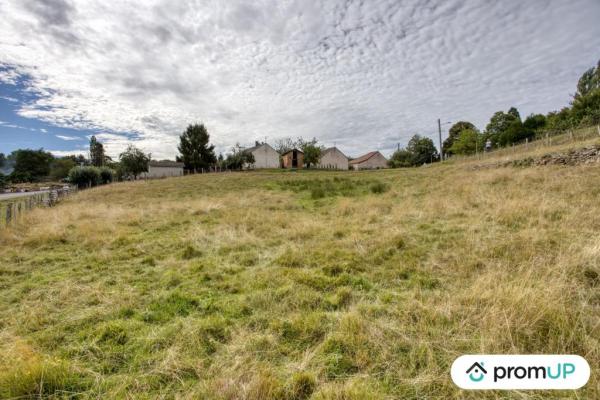 Terrain constructible de 3600 m²