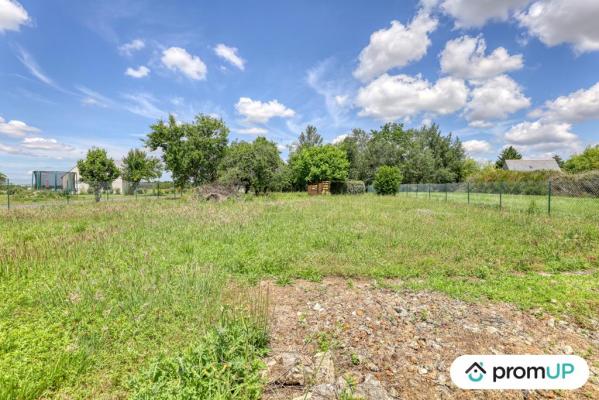 Terrain constructible de 1 256 m²