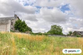 Terrain constructible de 1800m² situé à Mirebeau