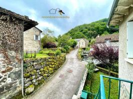 Maison traditionnelle dans la vallée de la Cère