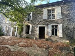 Maison de Maître en pierre au bord du Canal du Midi