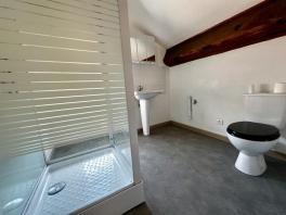 Appartement rénové de type 2 - CASTELNAUDARY