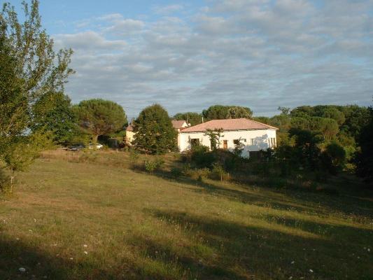 Propriété-habitat atypique, autonome et nature sur terres