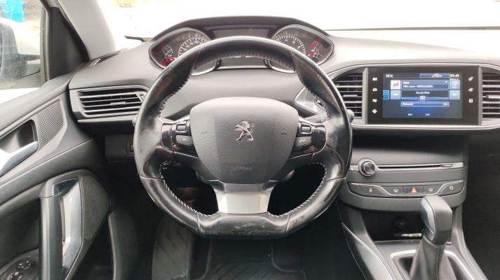 Peugeot 308 II 1.2 Puretech 130 EAT6 Feline