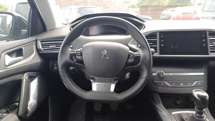 Peugeot 308 II 1.2 Puretech 110 Allure Pack