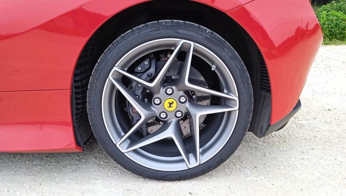 Ferrari F8 Tributo Coupé 3.9 V8 BiTurbo 720 DCT7 Rosso Corsa - Entretien constructeur