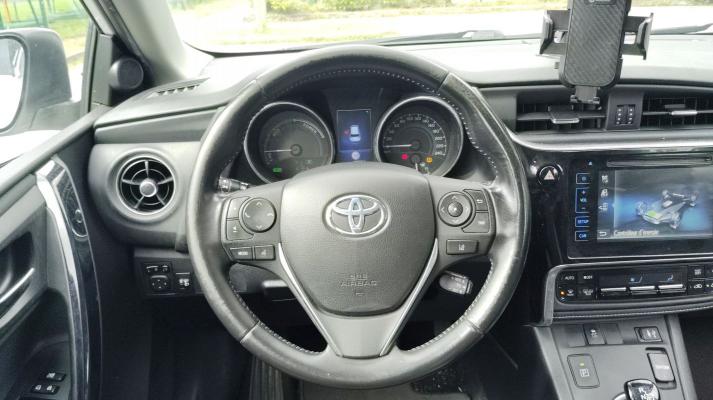 Toyota Auris 1.8 VVT-i Hybride 136h CVT Dynamic