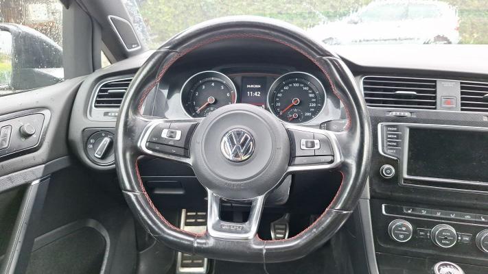 Volkswagen Golf GTI VII 2.0 TSI 230 Performance