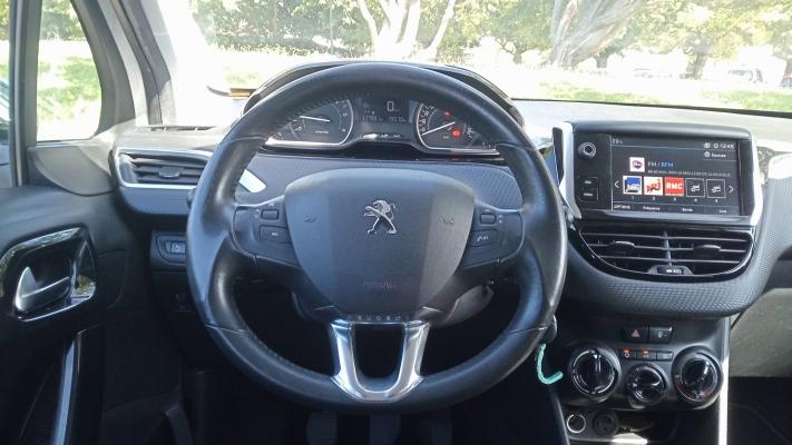 Peugeot 208 II 1.6 BlueHdi 75 Style