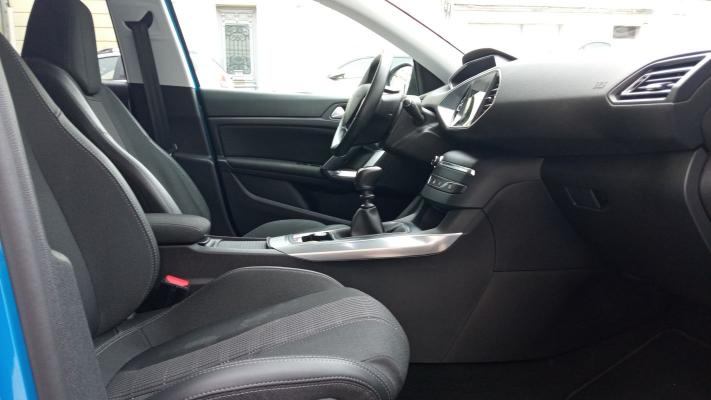 Peugeot 308 II 1.2 Puretech 130 Active Pack - Entretien constructeur