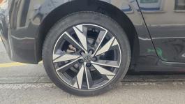 Peugeot 308 1.5 BlueHDi 130 EAT8 Allure