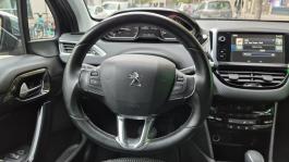 Peugeot 208 1.2 PureTech 110 EAT6 Allure - Automatique Entretien constructeur